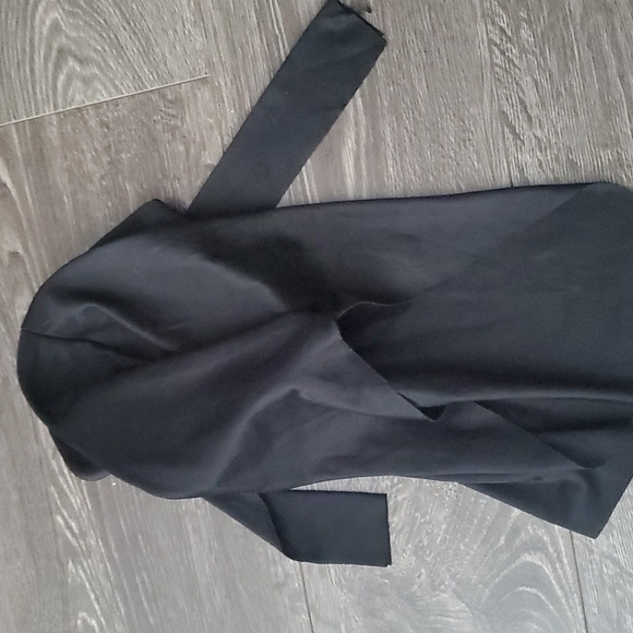 Fun World Easter Unlimited Metallic Blue Skull Face Halloween Mask Hood Strap - Picture 6 of 6